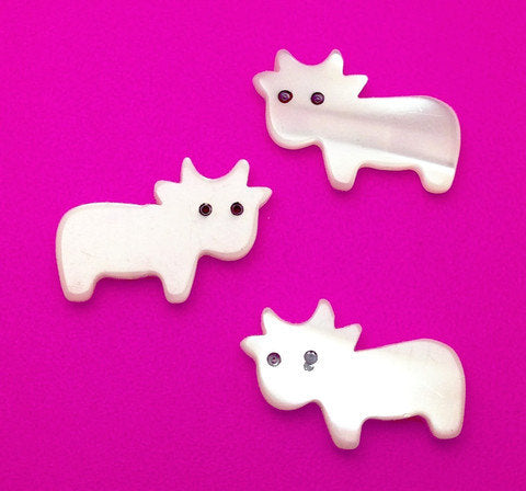 Freshwater Mother of Pearl Carved Cows
